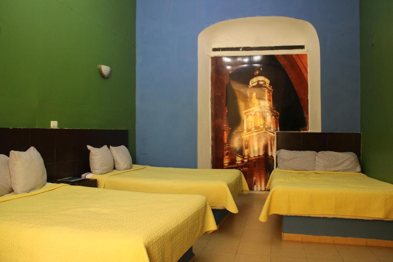 Hotel Guaranducha Inn カンペチェ エクステリア 写真
