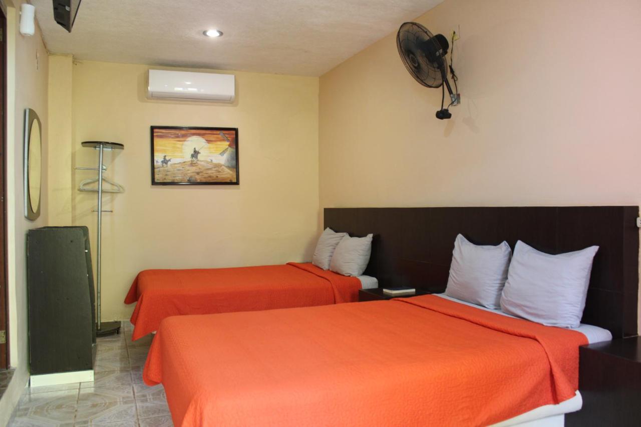 Hotel Guaranducha Inn カンペチェ エクステリア 写真